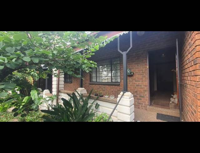 5 BEDROOM HOUSE FOR SALE IN ALBERTON